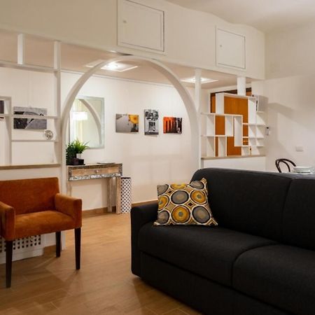 ローマA Casa Di Rosannaアパートメント エクステリア 写真