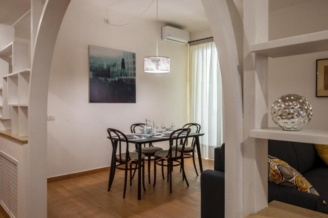 ローマA Casa Di Rosannaアパートメント エクステリア 写真